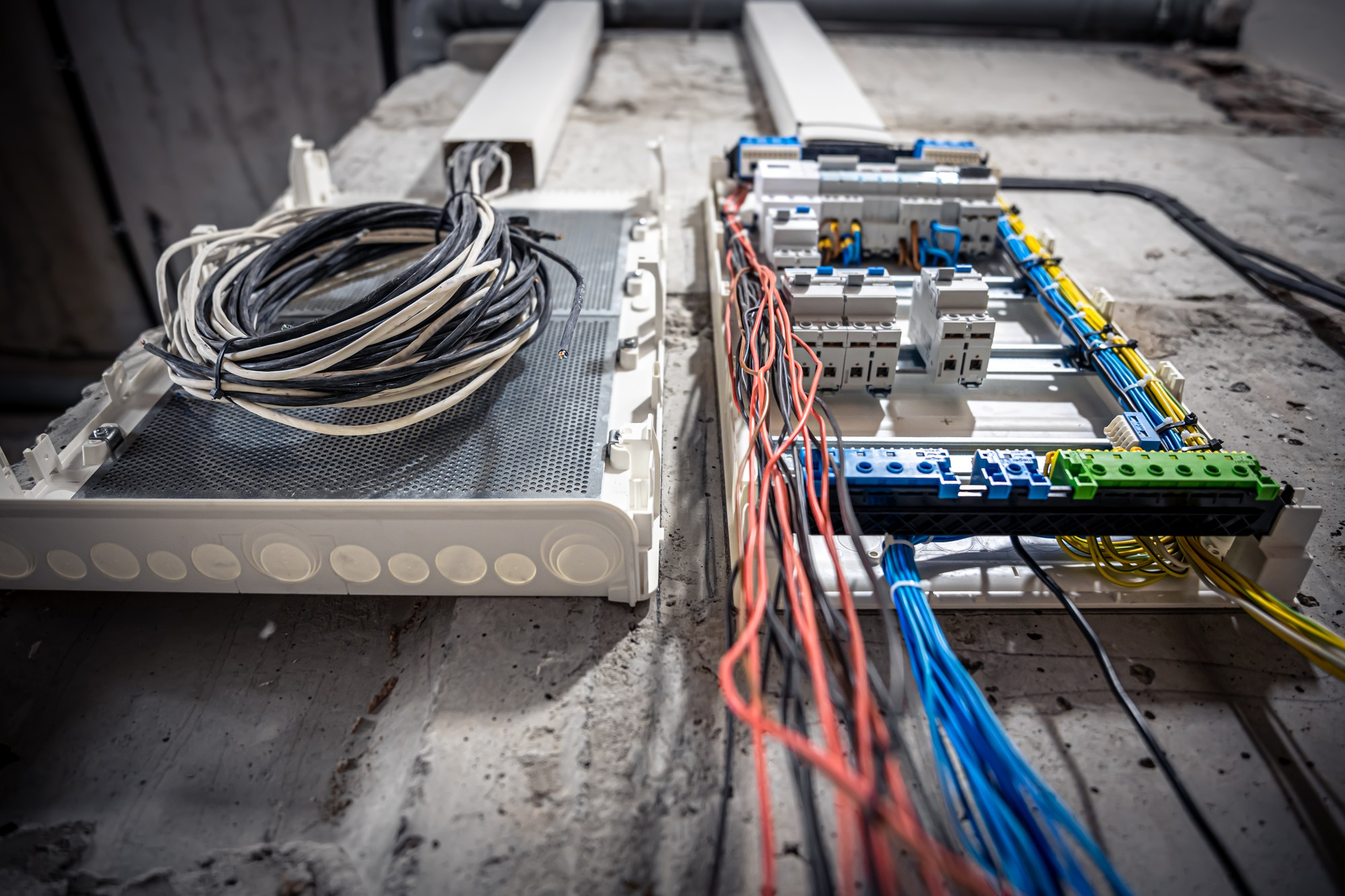 CABLE MANAGEMENT SYSTEM